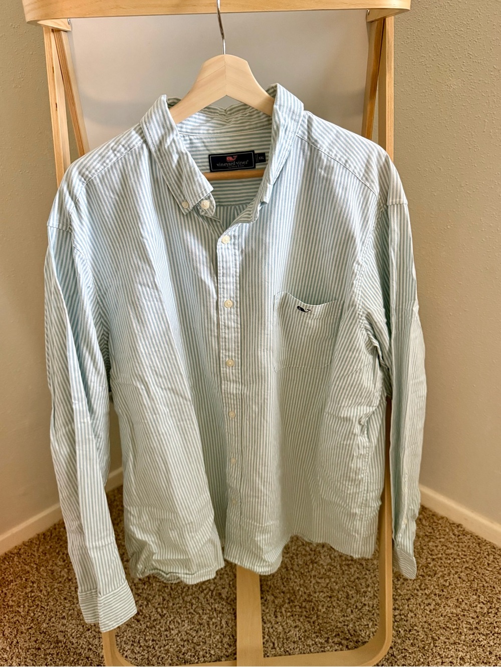Vineyard Vines Men’s Button-Down in blue stripe
